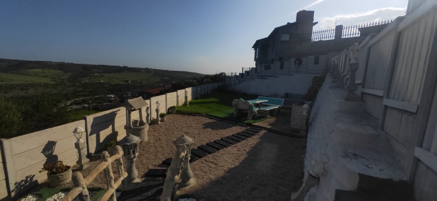 5 Bedroom Property for Sale in Seemeeu Park Western Cape